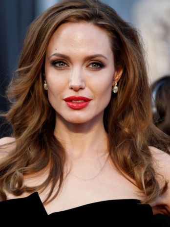 1368652442000-1Angelina-Jolie-1305151803_3_4